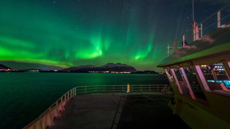 Insider Tips for Maximizing Northern Lights Viewing - seeing aurora borealis from ship deck
