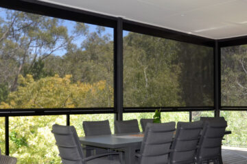4 Outdoor Blinds Designs to Pick From When Upgrading Your Bistro