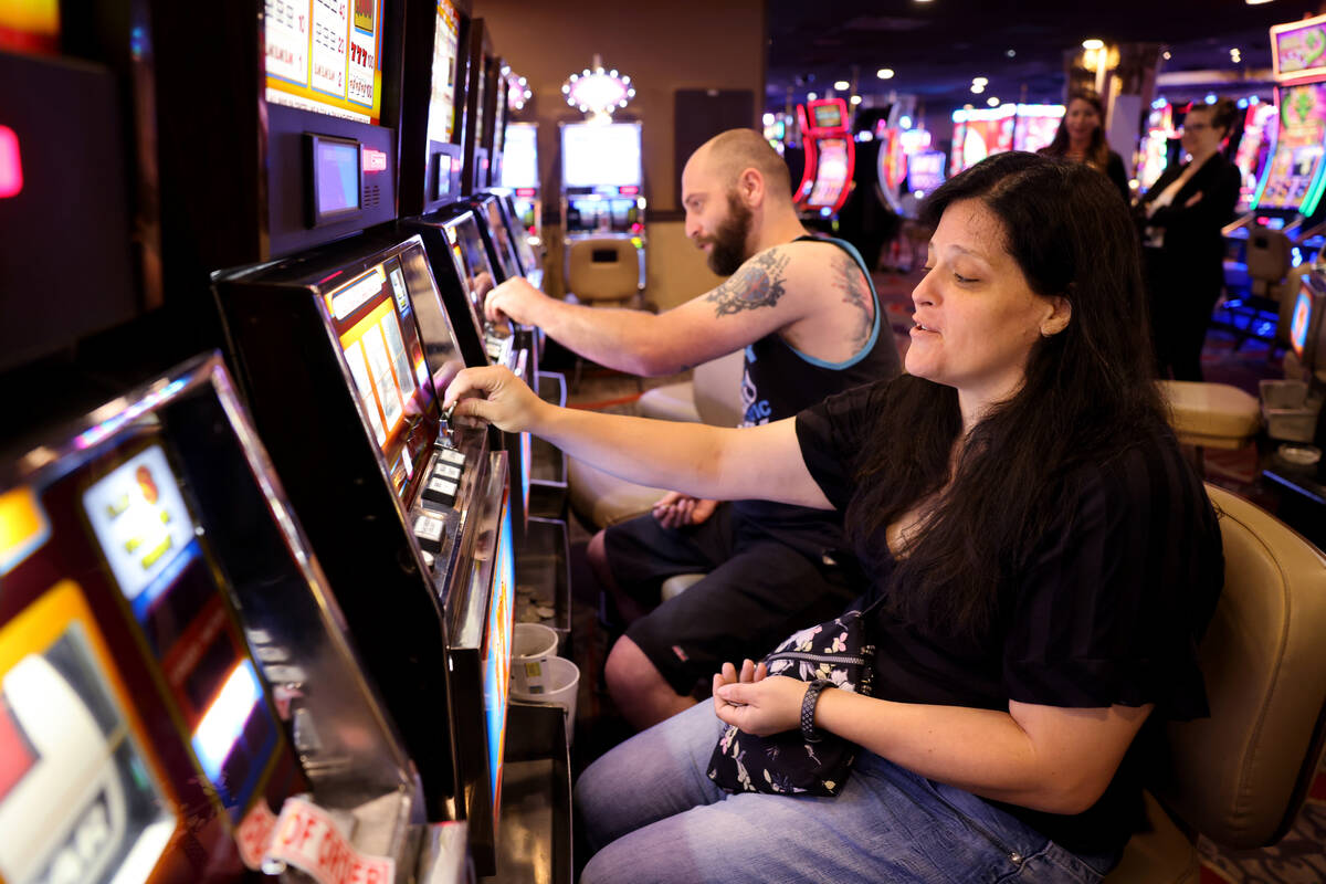 Why Slot Machines Remain Popular